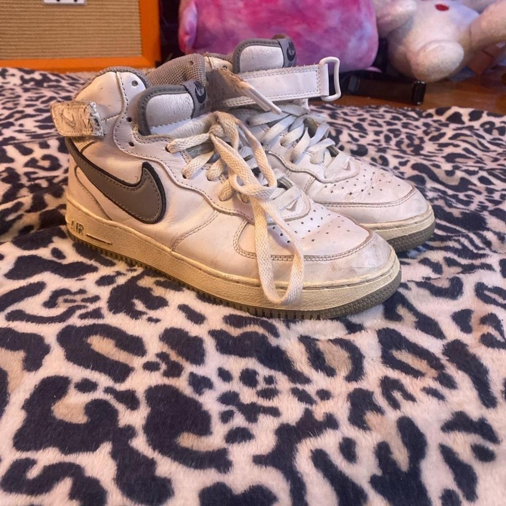 used white nike airs